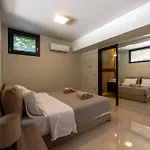 Ixia Pool Villa With Sea View Roof Top 依克希亚