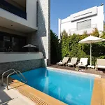 Villa Pool With Sea View Roof