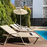 Ixia Pool Villa With Sea View Roof Top 依克希亚