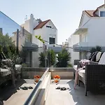 Villa Pool With Sea View Roof