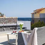 Ixia Pool Villa With Sea View Roof Top 别墅 依克希亚