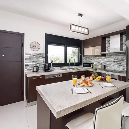 Breeze 2 فيلة إكْسِيا