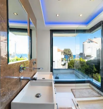 Breeze 2 فيلة إكْسِيا